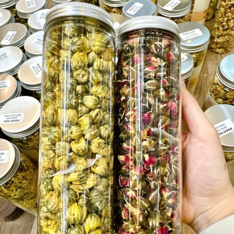 Hoa Cúc giải nhiệt, sáng mắt, đẹp da.