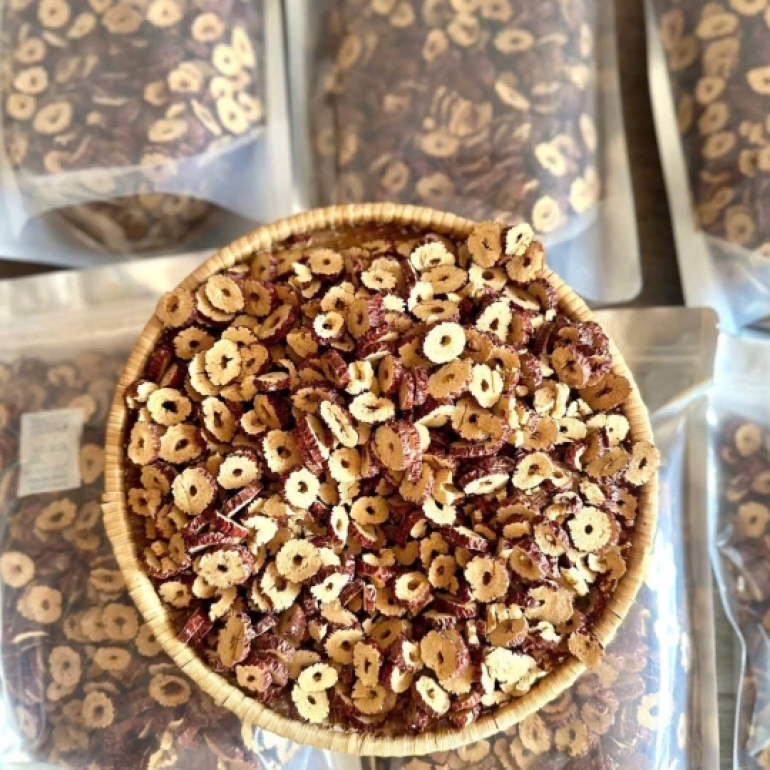 TÁO LÁT SẤY KHÔ – THƠM NGON, BỔ DƯỠNG CHO CẢ GIA ĐÌNH 500g